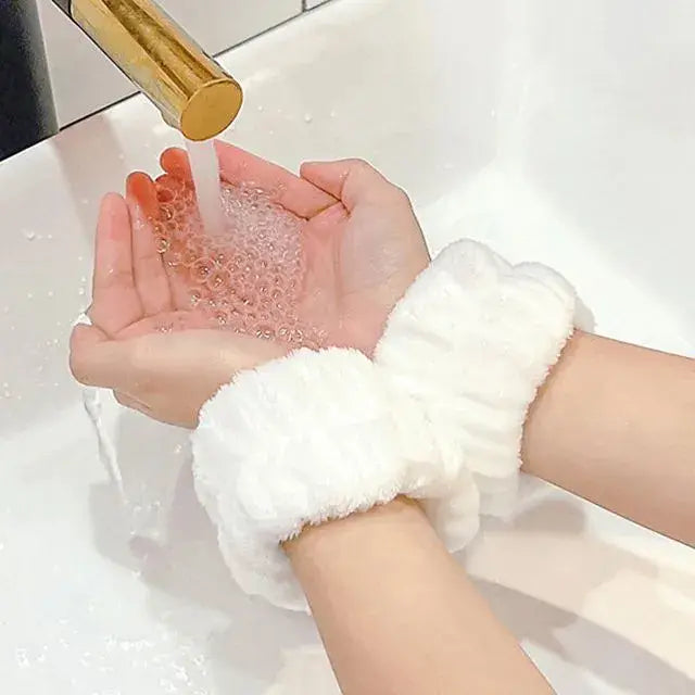 Soft Plush Washable Wristbands for Skincare Routine