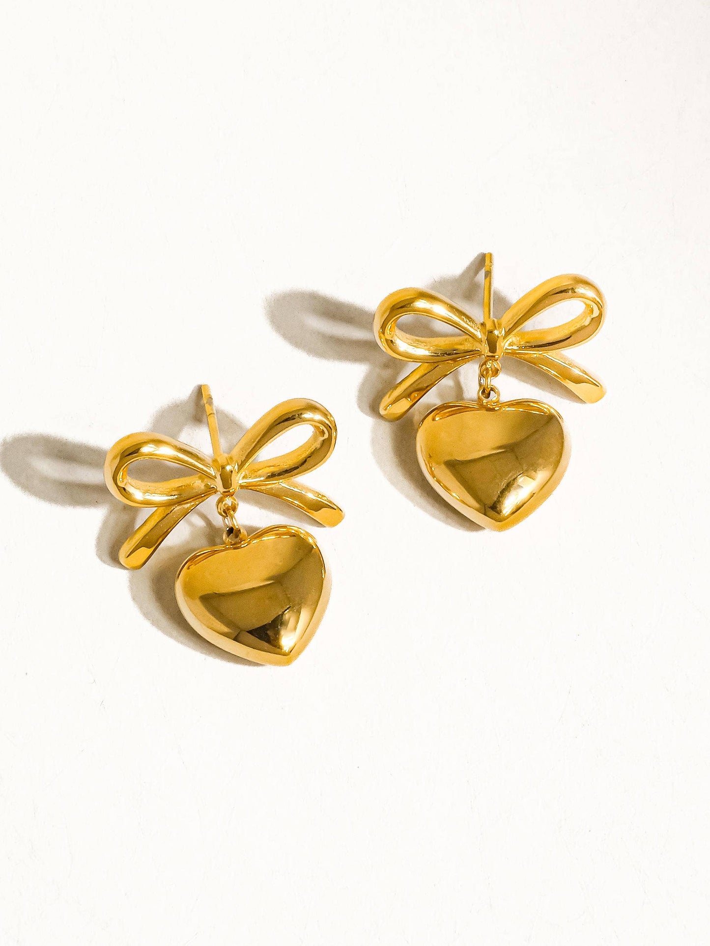 Dainty Bow Heart Earring