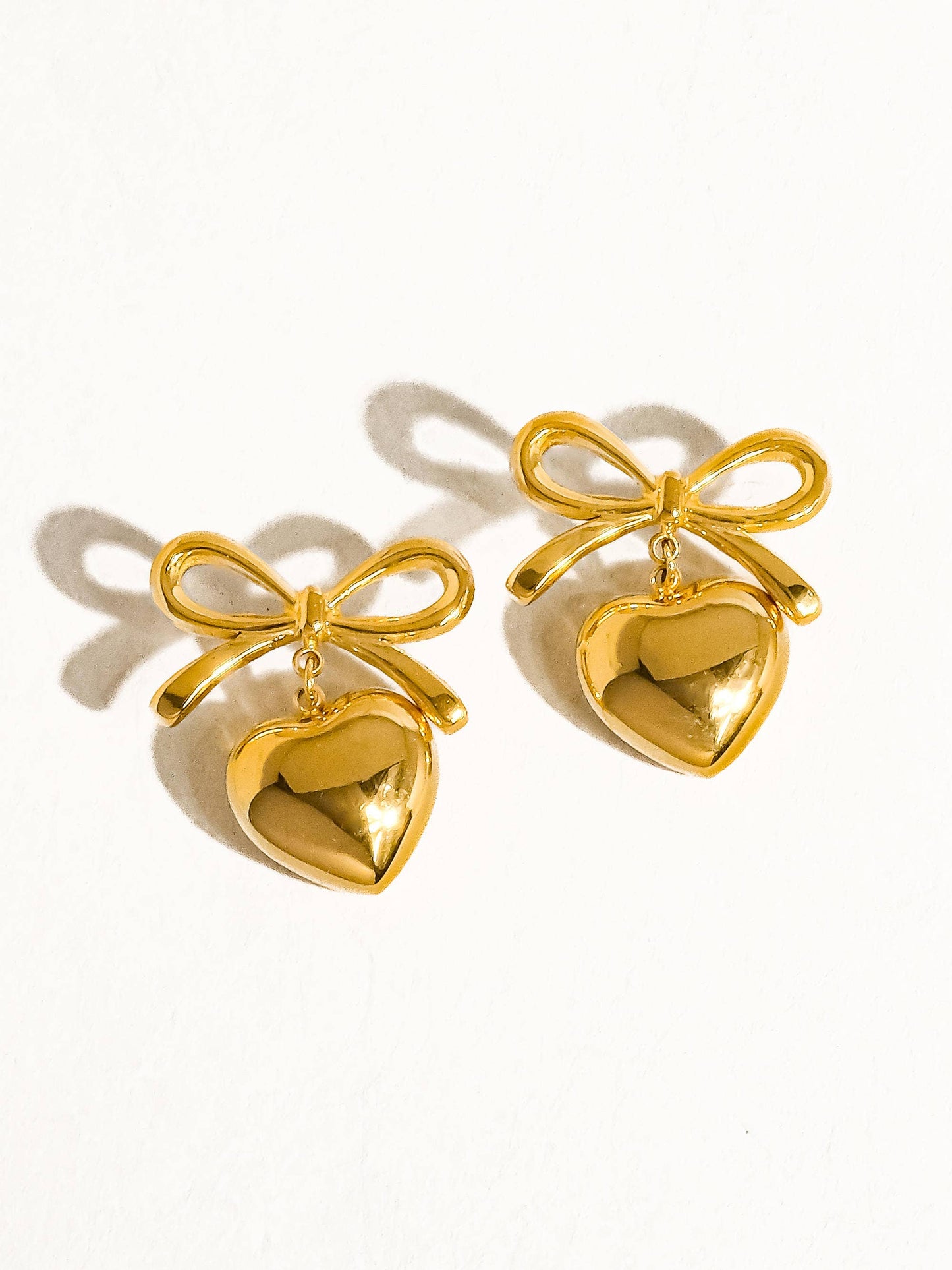 Dainty Bow Heart Earring